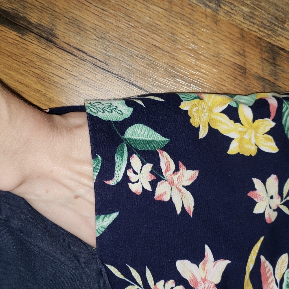 Old Navy Full Panel Pixie Maternity Slim Ankle Pa… - image 3